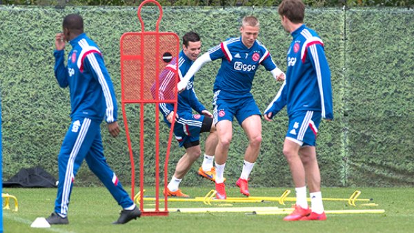 间的回传线 间的回传线